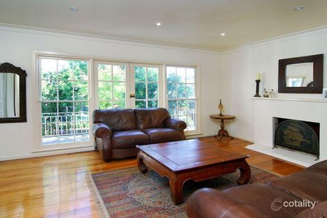 Property photo of 327 Highbury Road Burwood VIC 3125