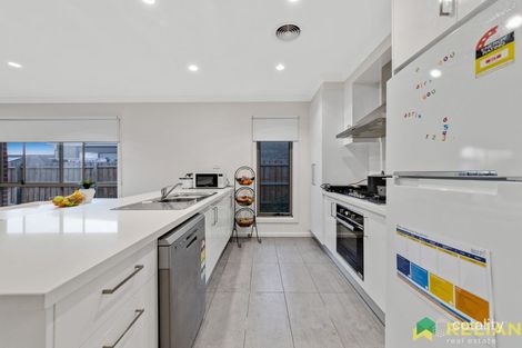 Property photo of 3 Robinson Drive Weir Views VIC 3338