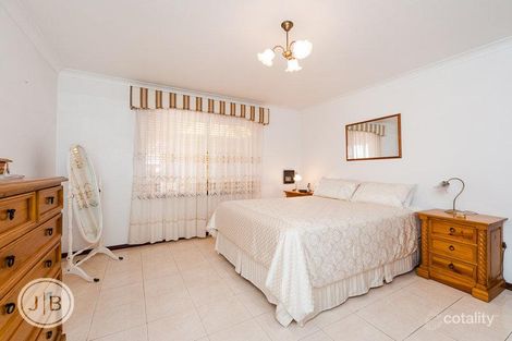Property photo of 2 Barblett Way Kardinya WA 6163