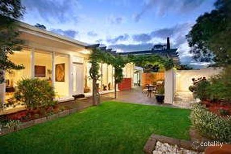 Property photo of 2 Hillingdon Crescent Doncaster VIC 3108