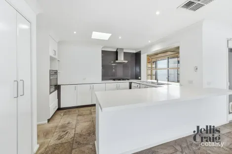Property photo of 2/7 County Close Wheelers Hill VIC 3150