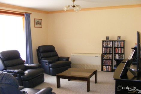 Property photo of 24 Illingari Circuit Taree NSW 2430