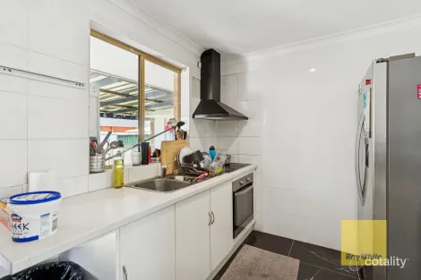 Property photo of 21 Rowe Place Midland WA 6056