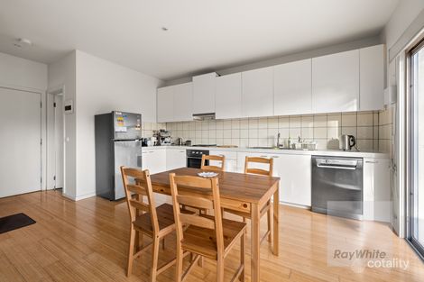 Property photo of 10 Silverash Drive Bundoora VIC 3083