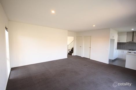 Property photo of 32 Botany Drive Carrum Downs VIC 3201
