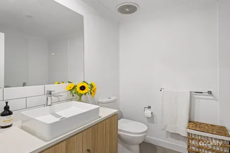 Property photo of 9/43 Riverbrooke Drive Upper Coomera QLD 4209