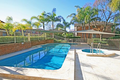 Property photo of 32/40 Strathalbyn Drive Oatlands NSW 2117
