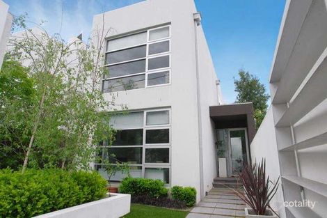 1/32 Mercer Pde, Newtown, VIC 3220