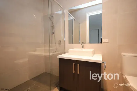 Property photo of 9 Oak Grove Springvale VIC 3171