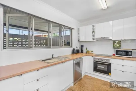 Property photo of 2/432 McCoombe Street Mooroobool QLD 4870