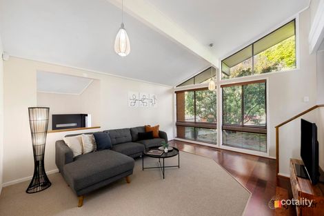 Property photo of 23 Lenehan Street Giralang ACT 2617