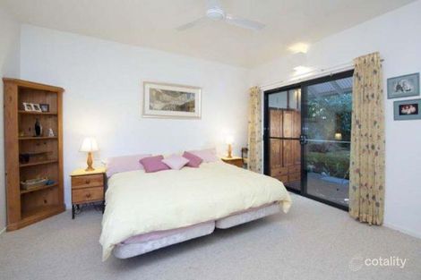 Property photo of 32 Hardy Avenue Ocean Shores NSW 2483