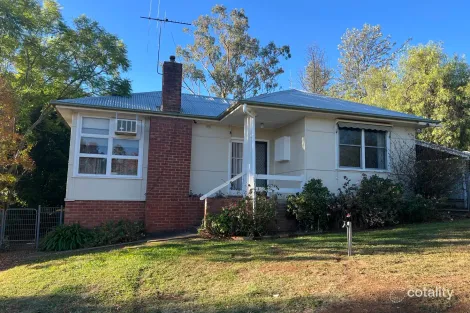 34 Macassar St, Cowra, NSW 2794