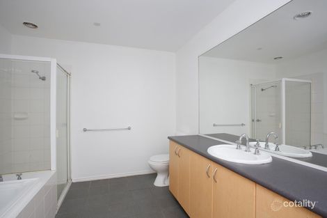 Property photo of 8/1 Conservatory Drive Burwood VIC 3125