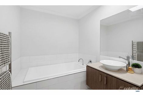 Property photo of 31 Lowtide Drive Torquay VIC 3228