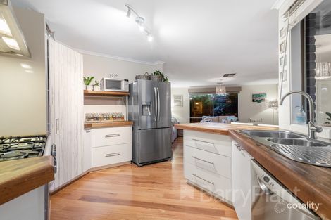 Property photo of 4 McIntyre Close Ferntree Gully VIC 3156