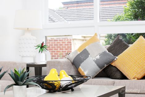 2/52 Hartwood St, Kew East, VIC 3102