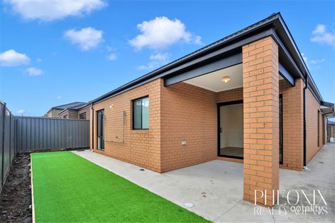 Property photo of 19 Beartooth Road Truganina VIC 3029