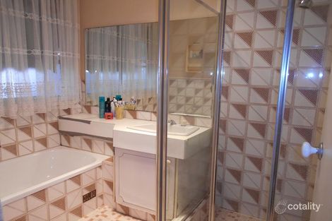 Property photo of 18 Austen Close Wetherill Park NSW 2164