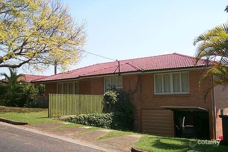 64 Dagmar St, Holland Park West, QLD 4121