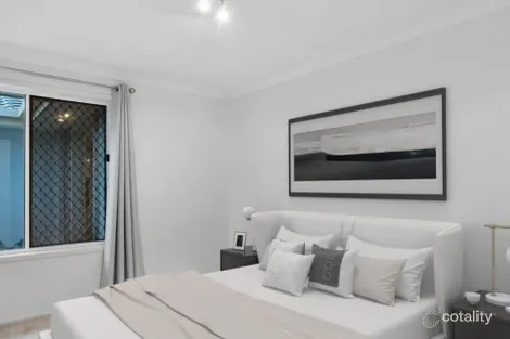 Property photo of 15 Seabreeze Street Paradise Point QLD 4216