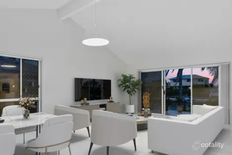Property photo of 15 Seabreeze Street Paradise Point QLD 4216