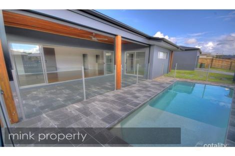 16 Sweetlip Cct, Mountain Creek, QLD 4557