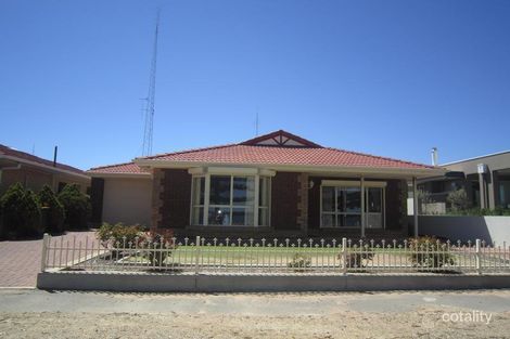 8 West Tce, Port Broughton, SA 5522