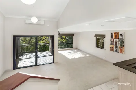 Property photo of 4/33 Simpsons Road Bardon QLD 4065