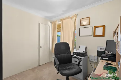 Property photo of 3 Pardee Elbow Greenfields WA 6210