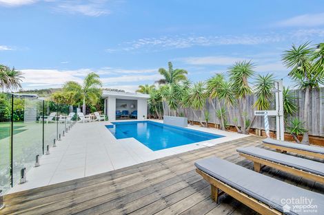 Property photo of 16 Peninsula Place Rosslyn QLD 4703