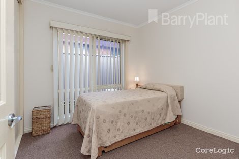 Property photo of 32 Boronia Drive Glen Waverley VIC 3150