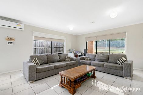 Property photo of 35 Mountain Grey Circuit Morwell VIC 3840