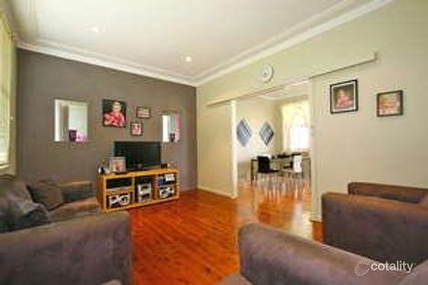 Property photo of 8 Rink Road Dapto NSW 2530