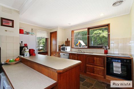 Property photo of 11 Eastwood Crescent Mooroolbark VIC 3138