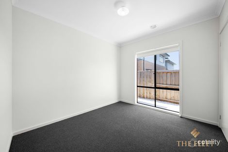 Property photo of 5 Wedgebill Circuit Werribee VIC 3030