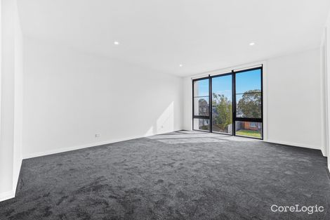 Property photo of 44 Gladesville Drive Bentleigh East VIC 3165