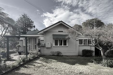 106 Valley Rd, Wentworth Falls, NSW 2782