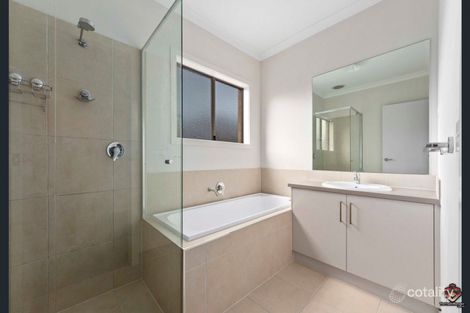 Property photo of 27 Yarkon Way Point Cook VIC 3030