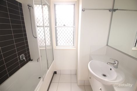 Property photo of 2/19-21 Shields Street Redcliffe QLD 4020