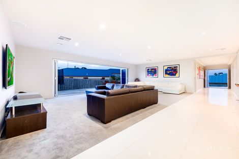 Property photo of 1 Samuel Close Bell Park VIC 3215