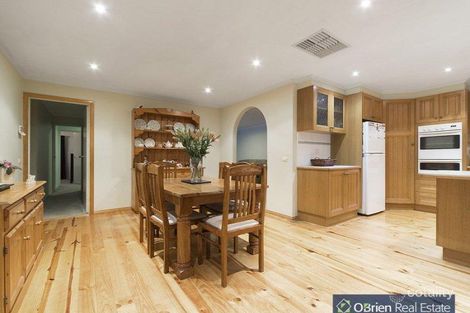 Property photo of 21 Matthew Flinders Avenue Endeavour Hills VIC 3802