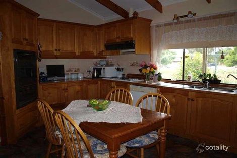 Property photo of 7 Craven Crescent Heathcote VIC 3523