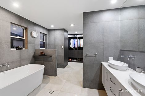 Property photo of 78 Edinburgh Road Benowa QLD 4217