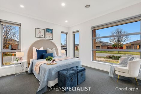 Property photo of 10 Watford Avenue Cranbourne West VIC 3977