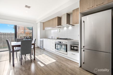 Property photo of 31 Wedgebill Circuit Werribee VIC 3030