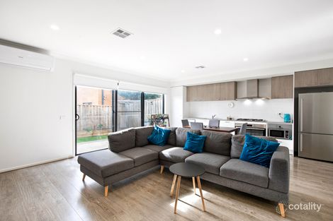 Property photo of 31 Wedgebill Circuit Werribee VIC 3030
