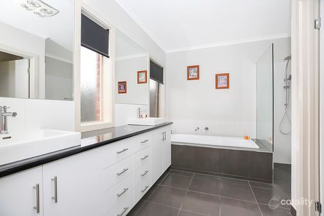 Property photo of 9 Jakaranda Crescent Elliminyt VIC 3250