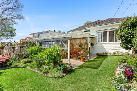 Property photo of 137 Veterans Parade Narrabeen NSW 2101