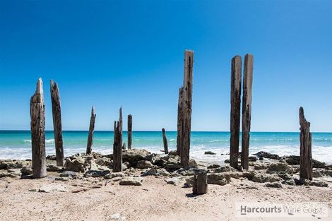 9 Caralue St, Port Willunga, SA 5173